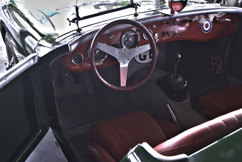 Illustration for article titled Mini Jem (Marcos) and MG Midget Photoshoot